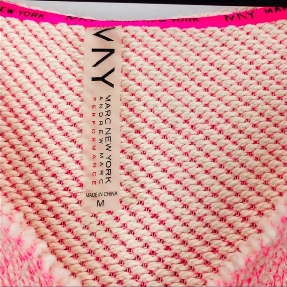 🔥SALE🔥 Andrew Marc Performance pink hoodie top medium NWT - Picture 5 of 6